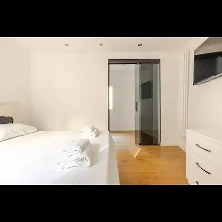 Modern Camaldoli Apartment