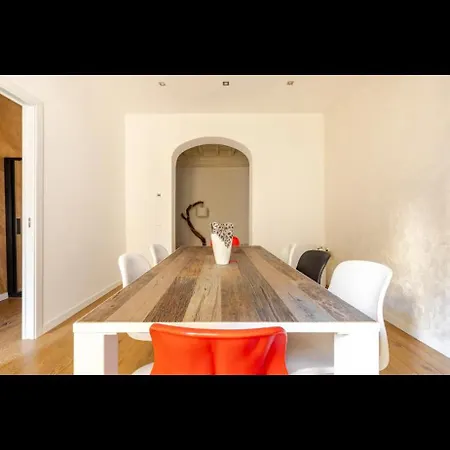Modern Camaldoli Apartment *